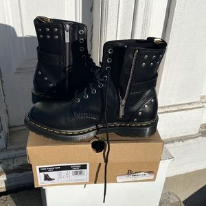 Dr. Martens Doc Martin zip zipper Pascal HDW unisex black combat boots 10 W 8 M